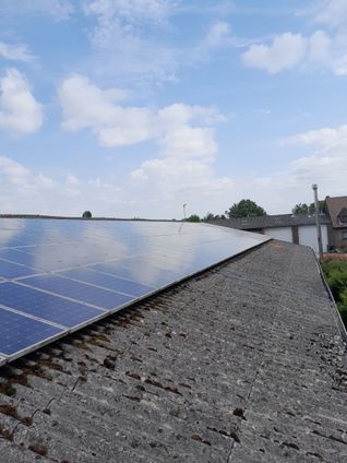 schoonmaak installatie 300 zonnepanelen