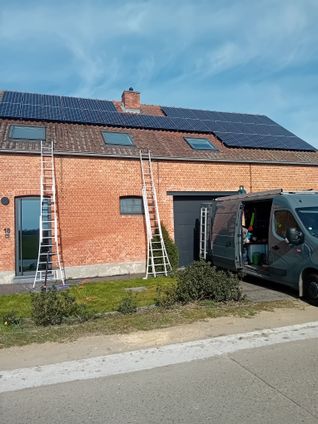 Resultaat schoonmaak zwaar vervuilde zonnepanelen