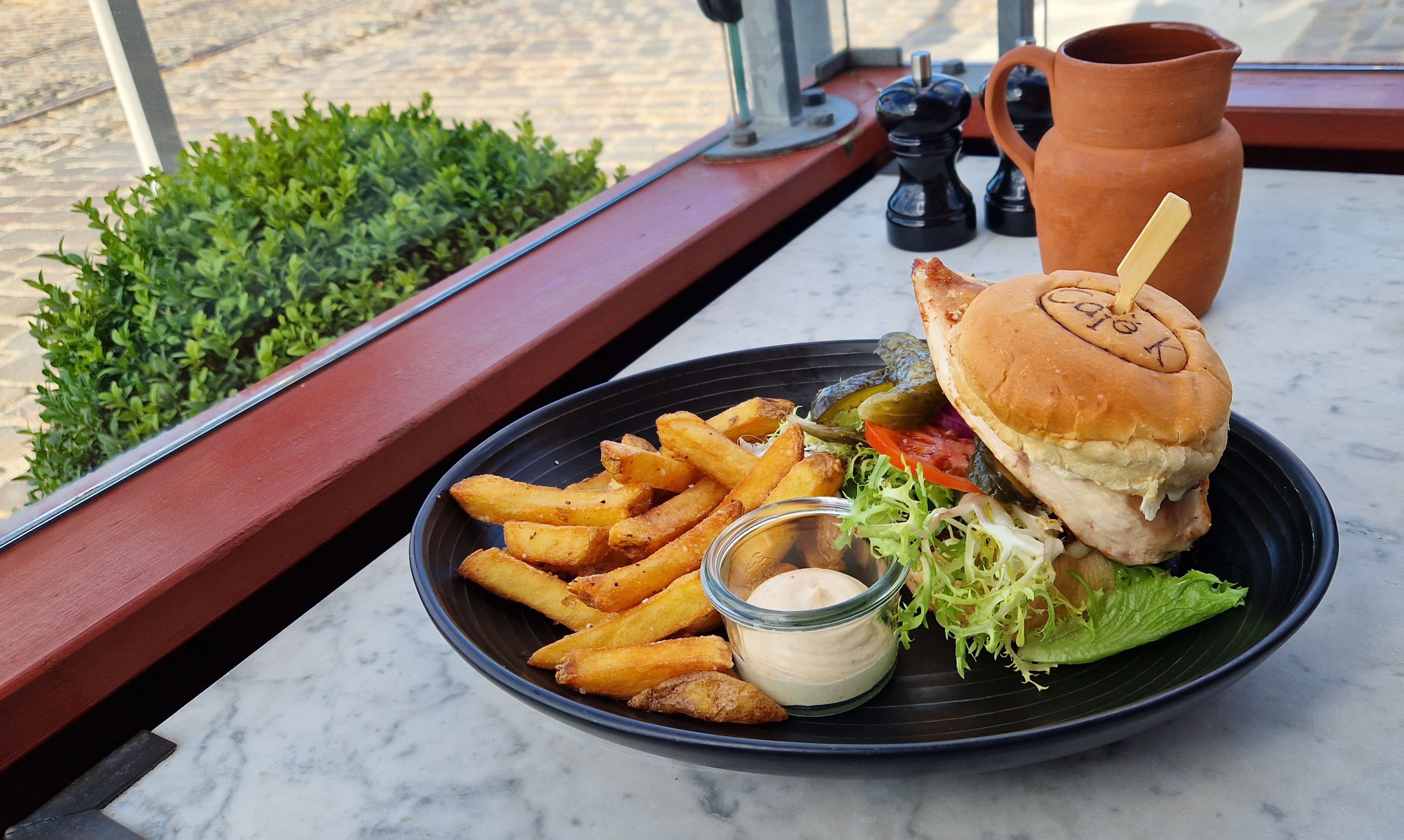 Cafe K - Kyllingeburger
