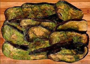 Stegte auberginer med pesto