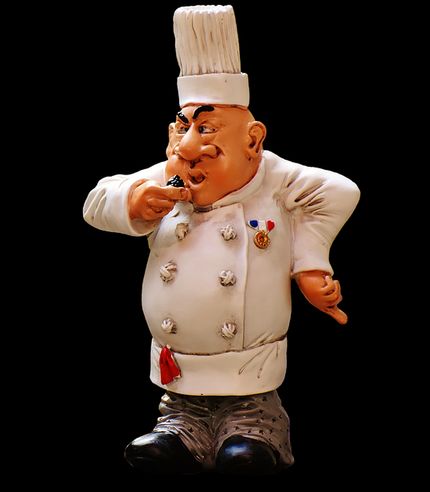 Det ska nog vara en fransman i köket i alla fall. Möjligen en italienare.