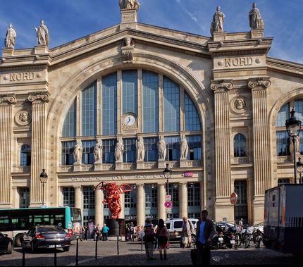 Gare du Nord. Så nu var man tvungen att ta sig genom hela stan.