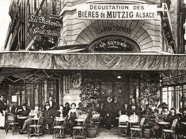 La Rotonde. Picassos favoritcafé den här tiden.