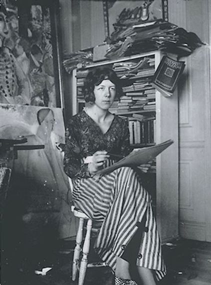 Sigrid Hjertén tecknar på Katarinavägen 1913.