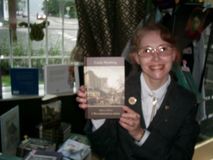 Carin Myrberg with her book