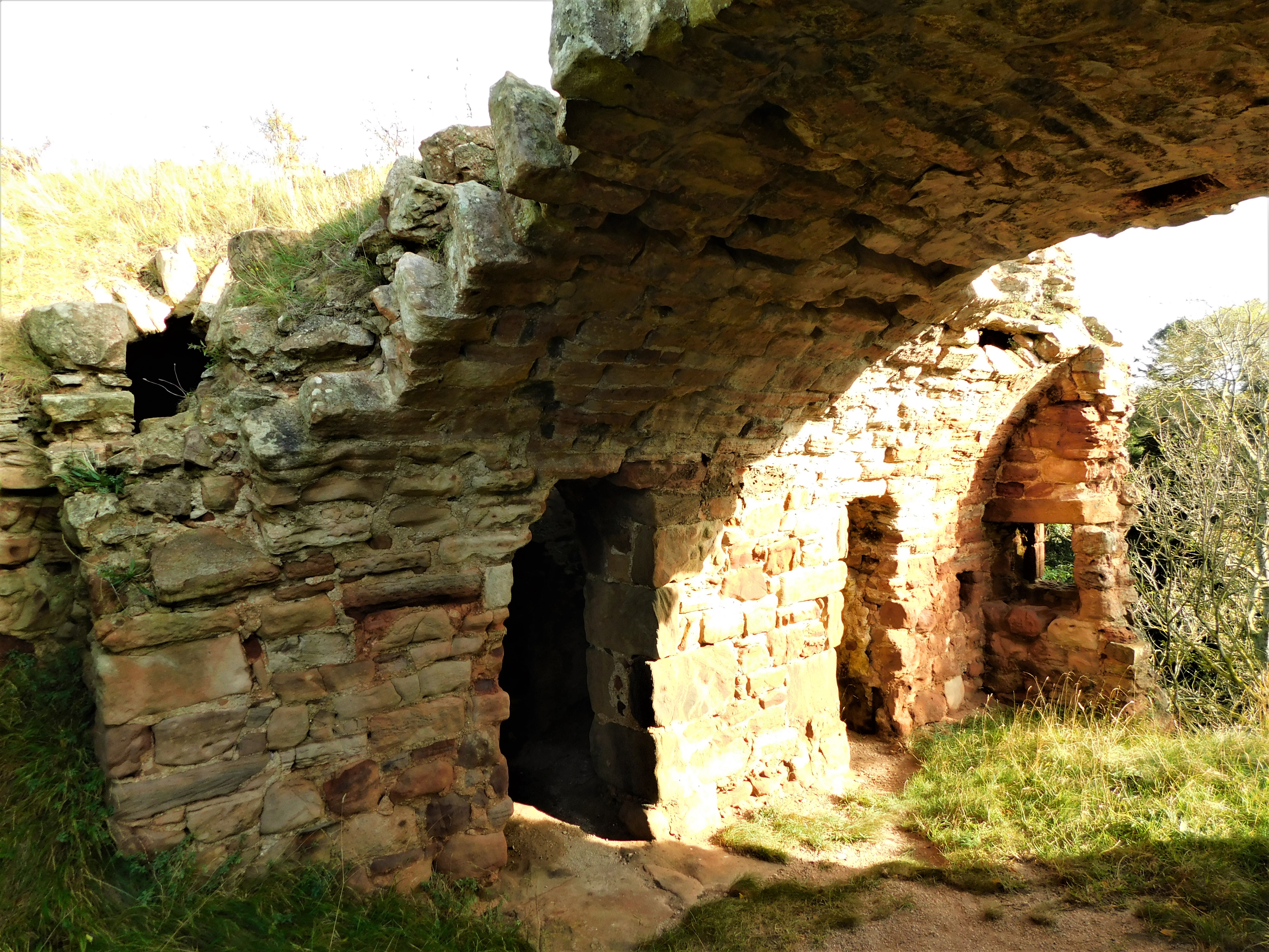 Innerwick Castle (12)