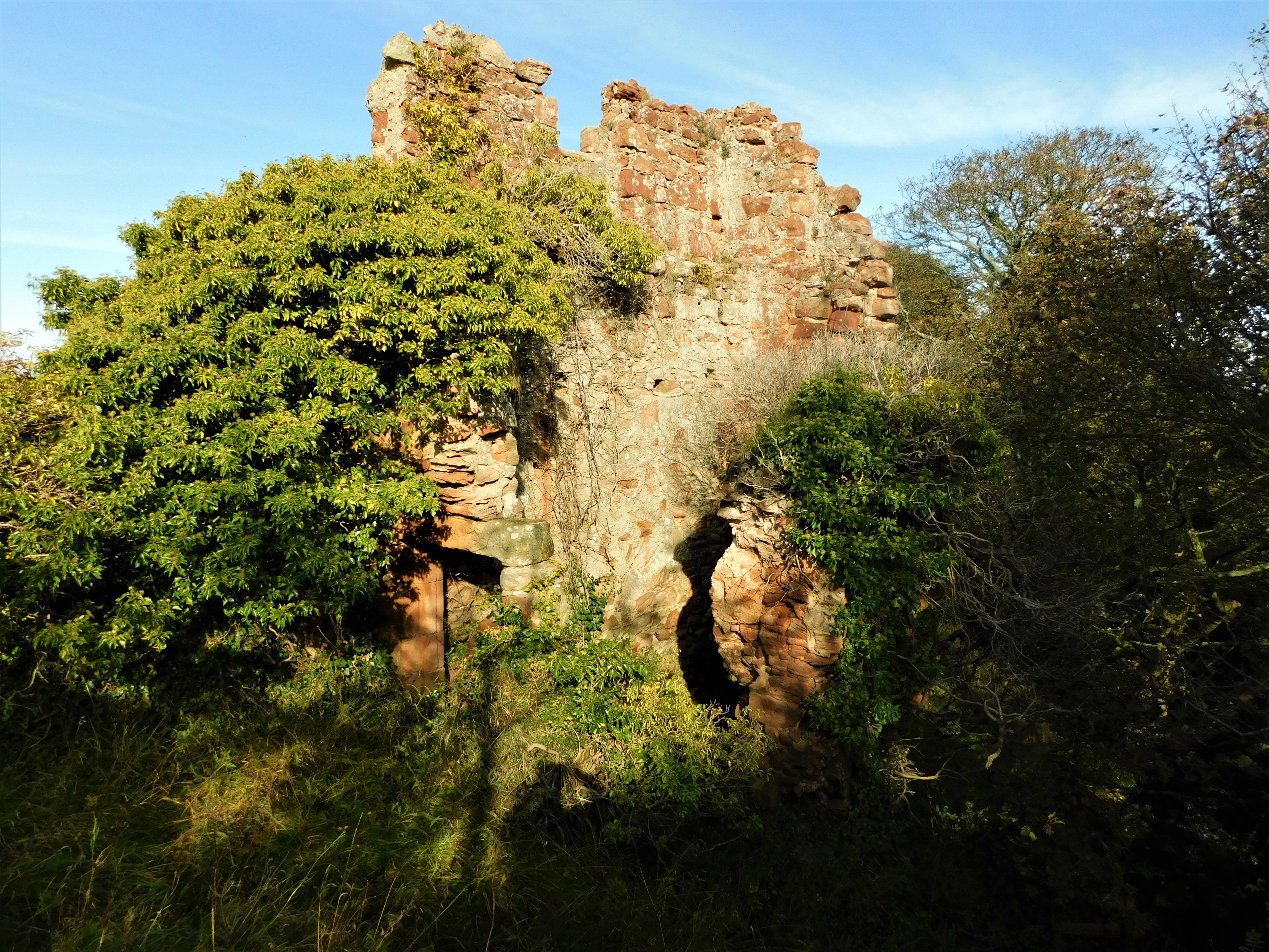 Innerwick Castle (22)