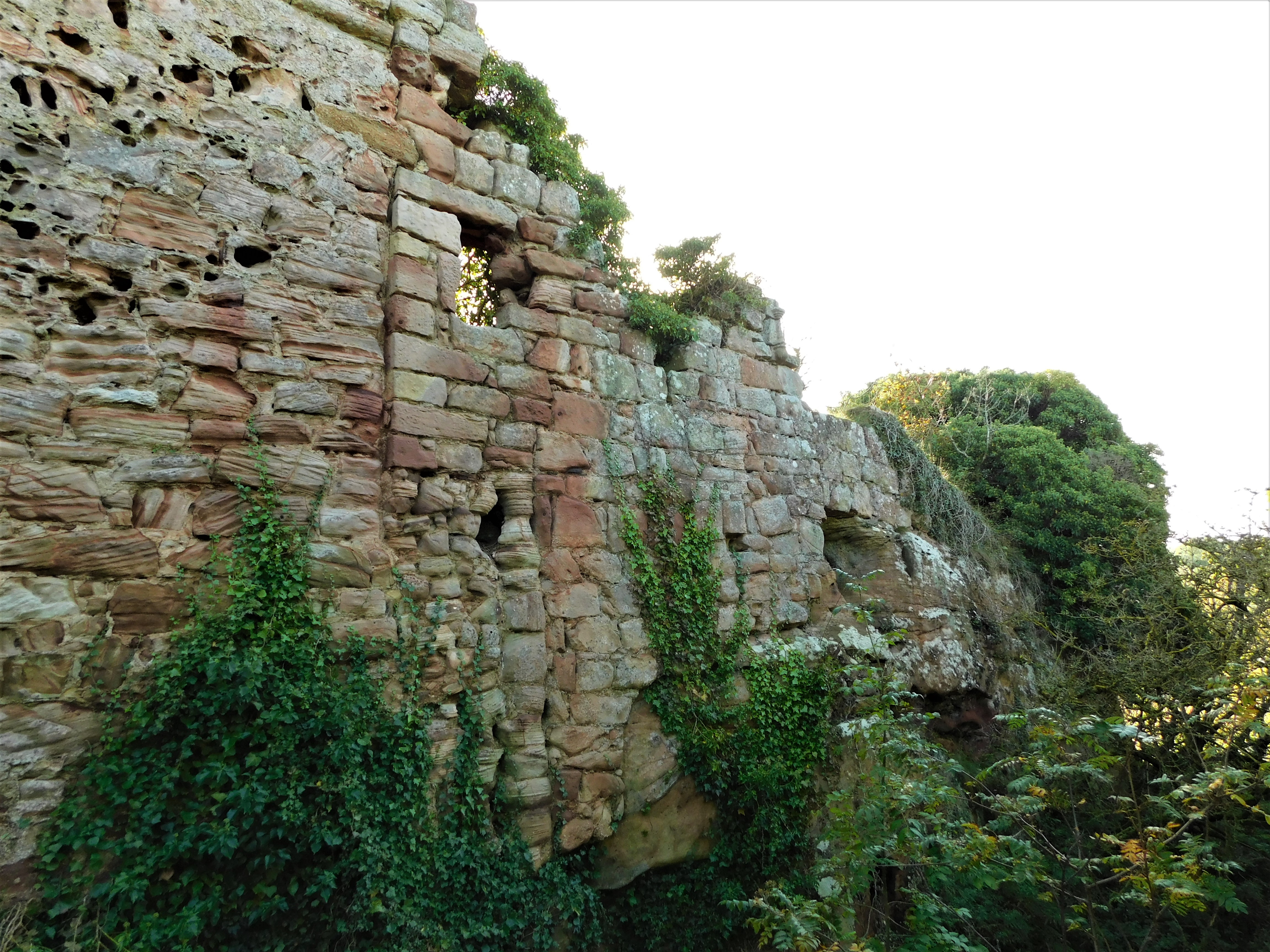 Innerwick Castle (3)