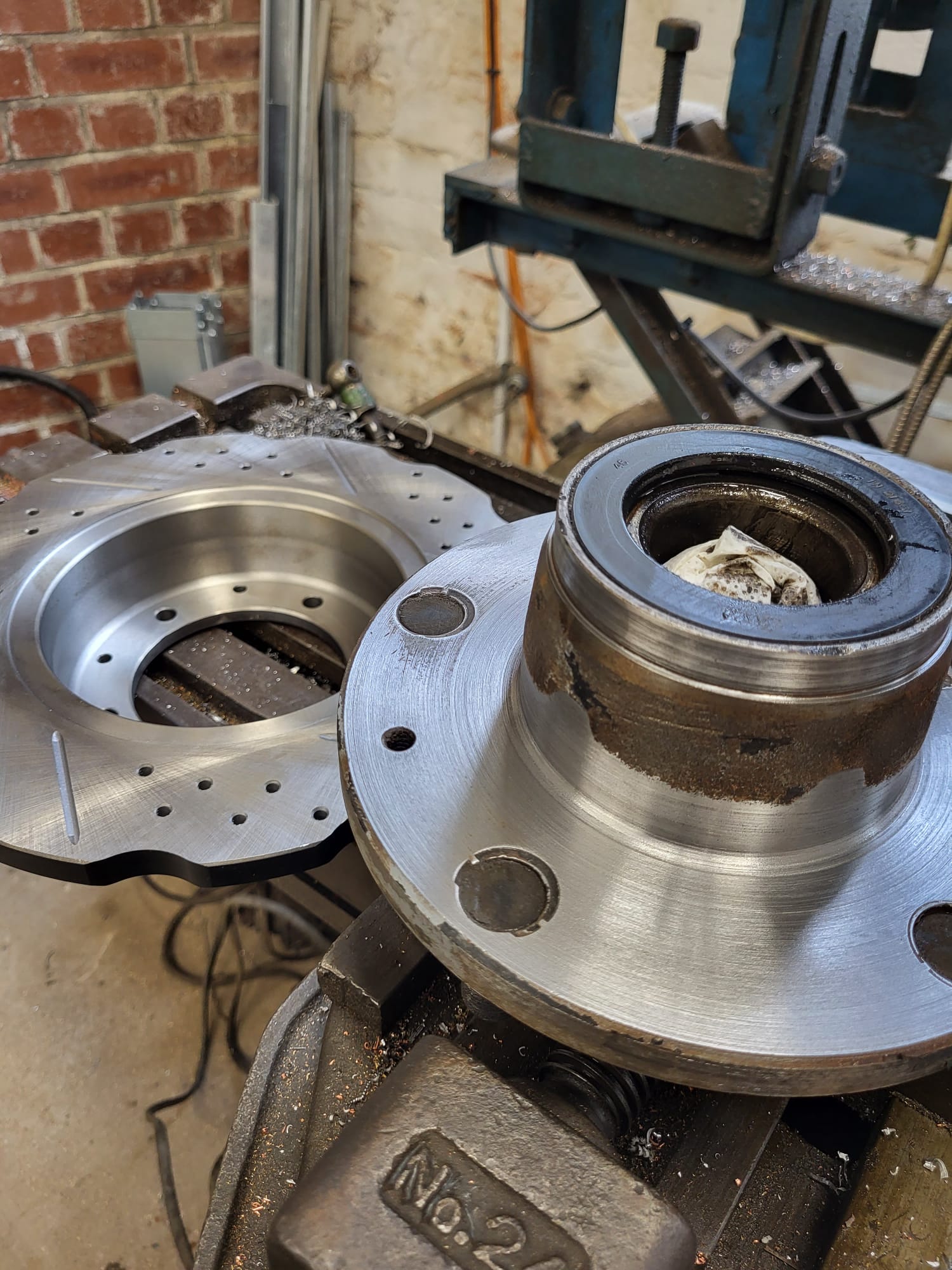 Land Rover Wheel Hub Disc Brake Conversion