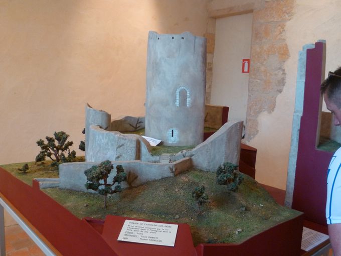 Maquette du donjon. 