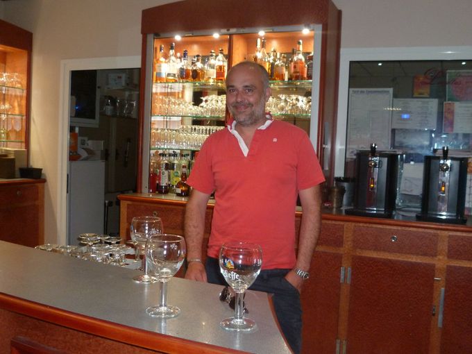 Monsieur Galpin propriétaire de l'établissement.