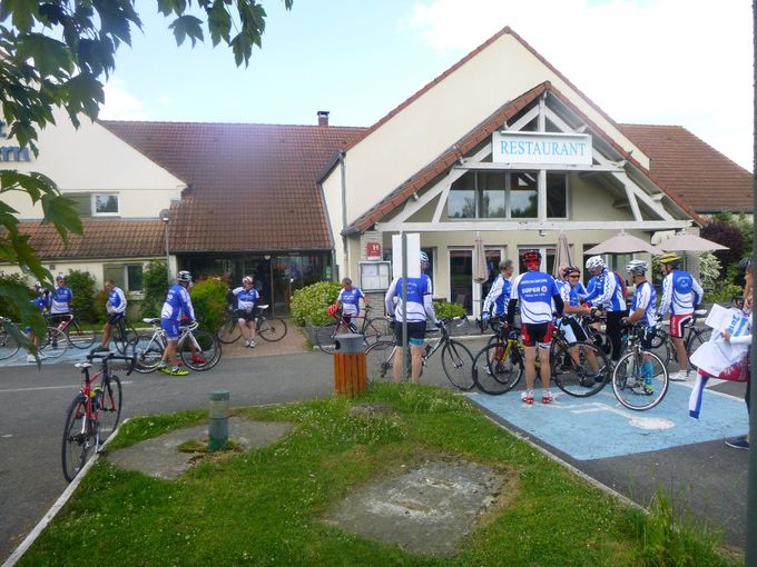 Arrivée à l' hôtel à Rambouillet.