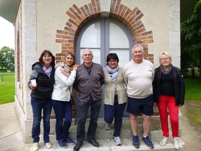 Un grand merci à  nos accompagnatrices et accompagnateurs .
de droite à gauche : Monique ,  Christine, Michel, Corine, Philppe,Anne Marie.
