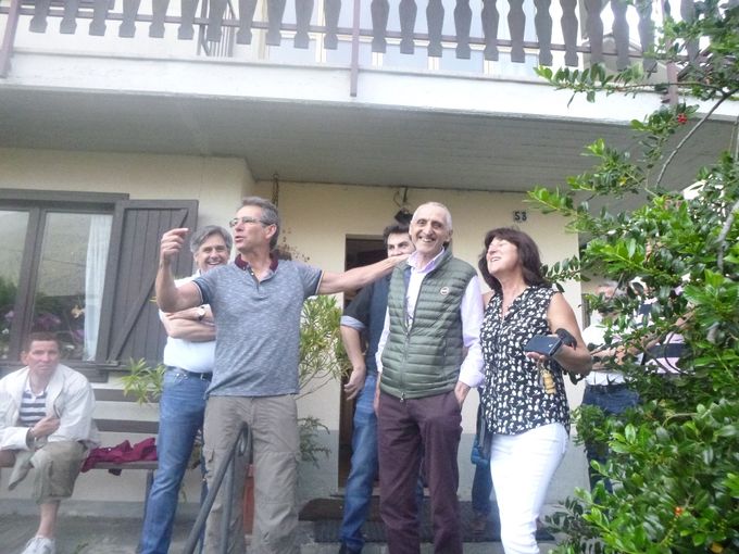 Retrouvaille avec l'ancien maire d 'Aoste qui n'a pas oublié la visite du CCC en 2006.