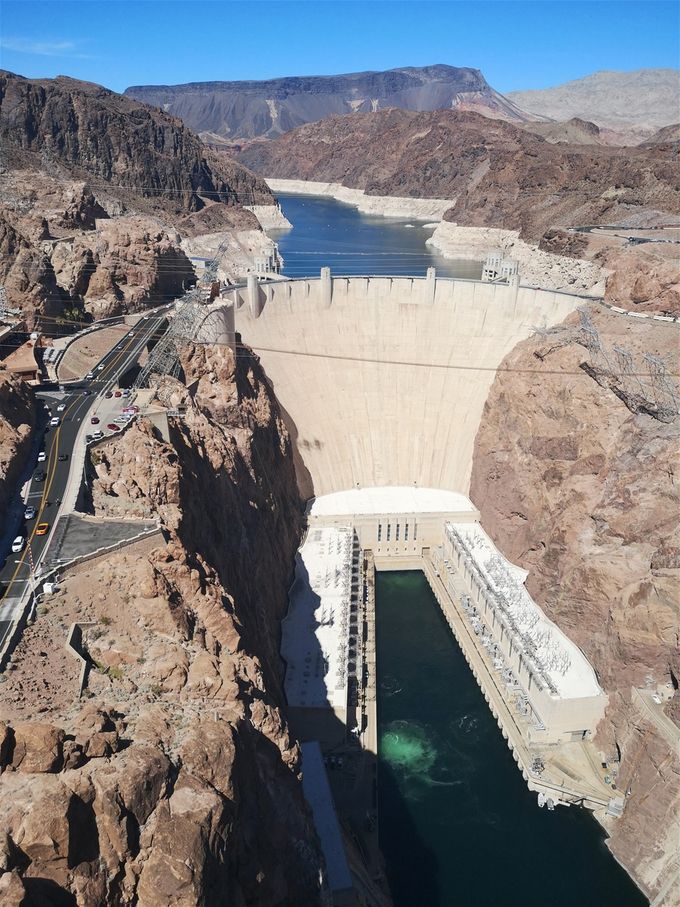 Hoover Dam z mostu Pat'a Tillmana