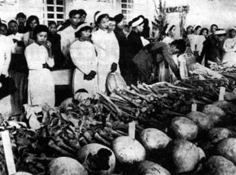 CSVN giết hàng ngàn thường dân vô ṭôi ṭai Huế trong Tết Ṃâu Thân 1968.