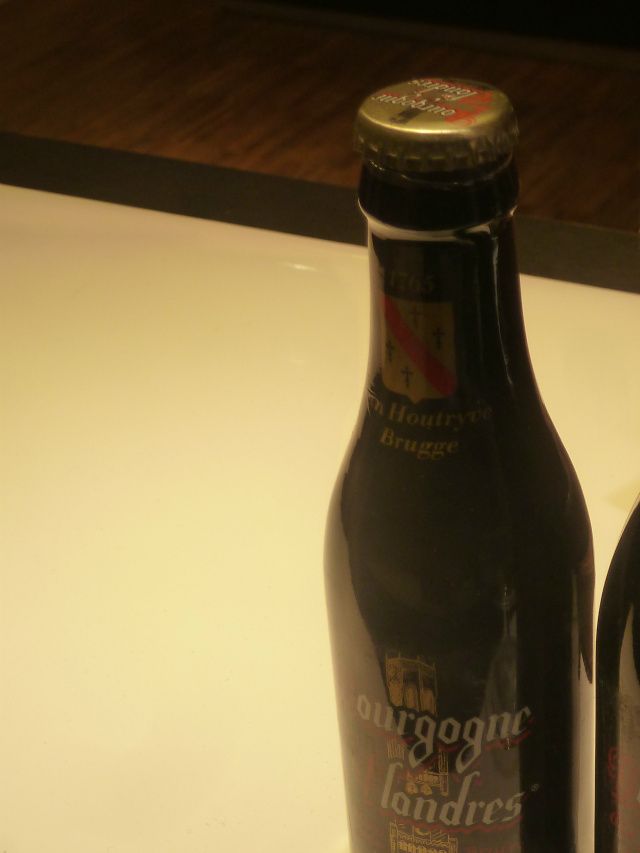 attention la brune des flandres