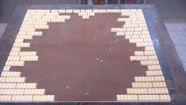 mise en place de  66batons de chocolat blanc