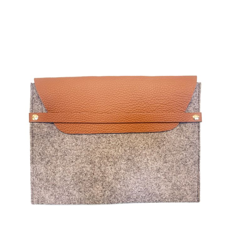 Felt Ipad sleeve