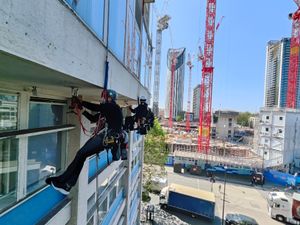 Elephant & Castle, Metro Heights, Facade maintenance, 2022