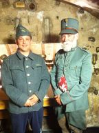 De fortcommandant en zijn soldaat (Lawrence de cameraman)