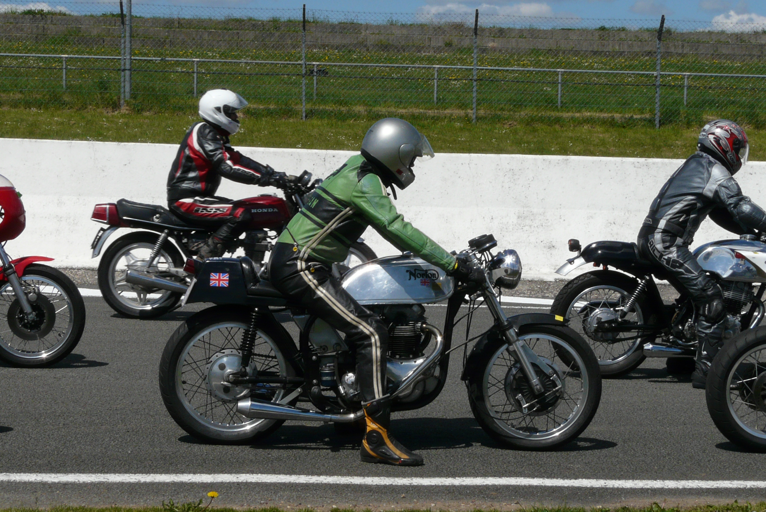 P1270401