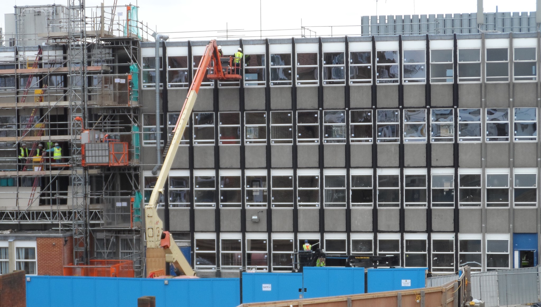 SOUTHFIELDS COMMUNITY COLLEGE, LONDON