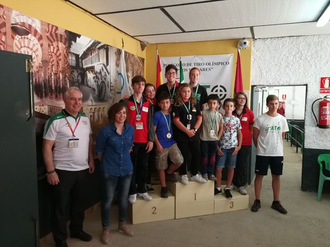 Hoy, domingo 24 de septiembre, campeonato de aire comprimido de nuestros alevines y juveniles y futuras promesas. La Escuela de Tiro en marcha.