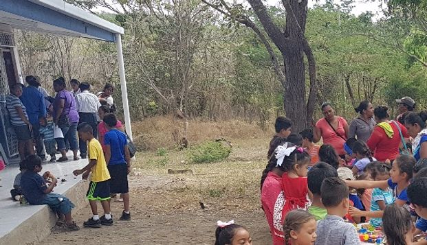 Kids playing with toys while parents wait,They were suppose to give them back/ Not happen!