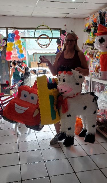 Buying the Piñatas