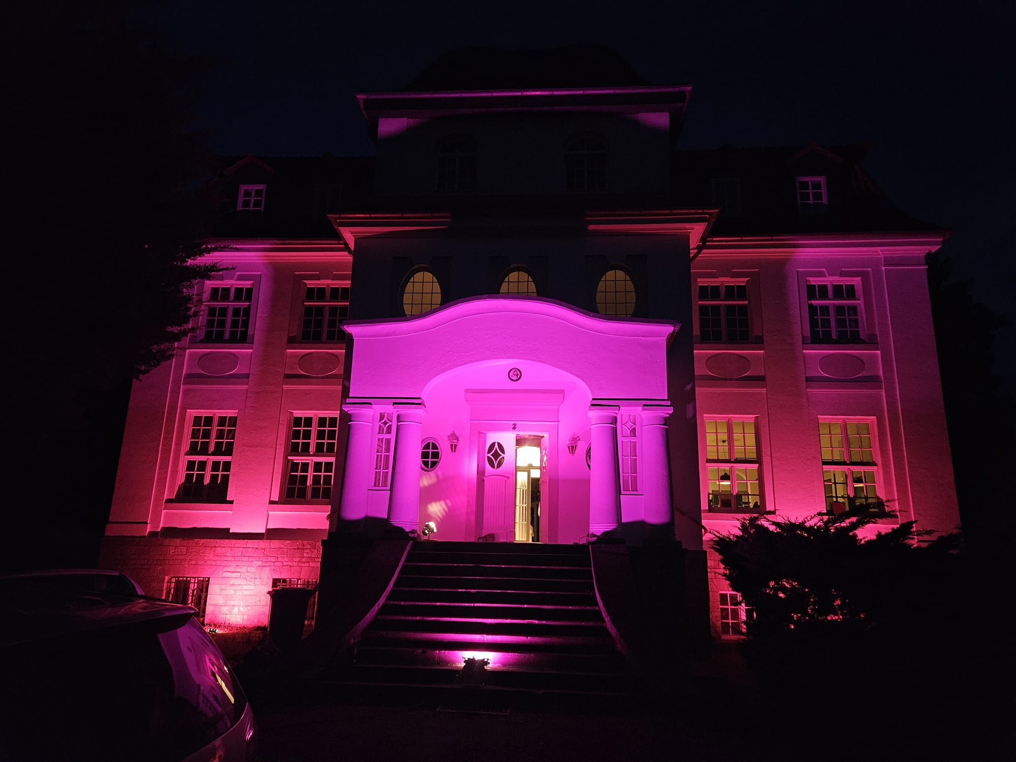 Villa-Front