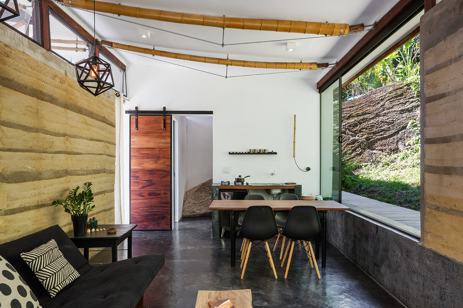 Bamboo & Rammed Earth Guesthouse - Picinguaba, Brazil 