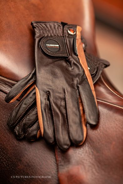 Reithandschuhe_HaukeSchmidt_Gelegtes_Foto_B2B