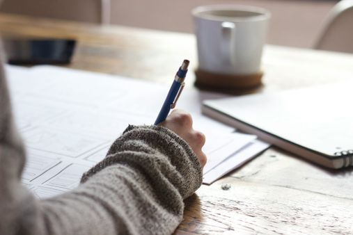 ¿Qué es la reunificación de deudas y cómo funciona?