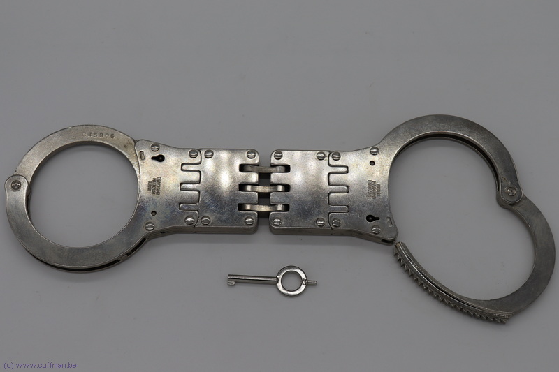Handcuffs Hi-Ko | Cuffman's Collection