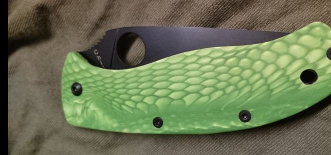 Spyderco Tenacios green Mamba