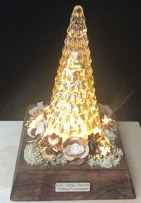 Glazen kerstboom met lichtjes