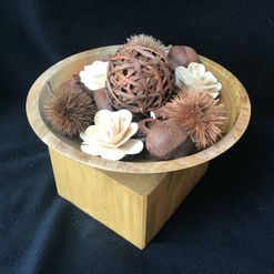 mango houten schaal met voet en houten bloemen