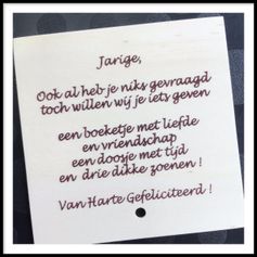Houten wenskaarten jarig, boeket, zoen, cadeau