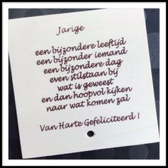 Houten wenskaart jarig, tekst