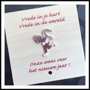 Houten wenskaart nieuwjaar, hart, vrede, wens