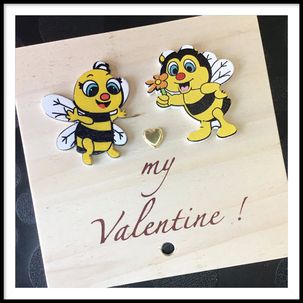 houten wenskaart valentijn, bijtjes, bee
