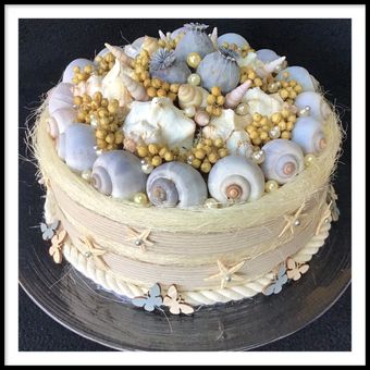 Taart met blauwe schelpen