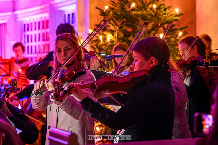 20231221_Freies Orchester Jena_Muweika_0348-CR3_WEB_dajana.fotodesign