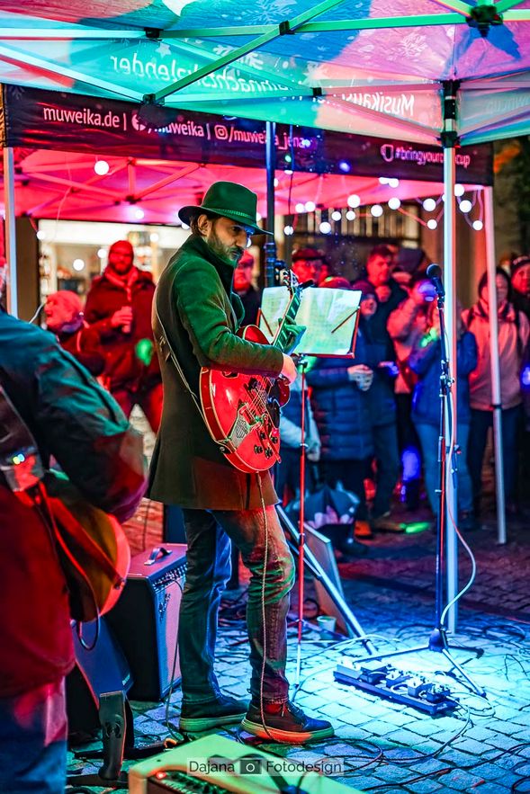 The Forking Roads vorm Café brandmarken Jena beim Muweika 2024