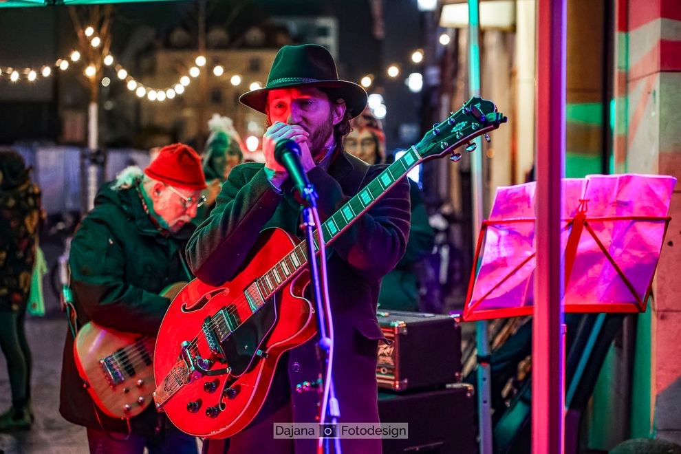 The Forking Roads vorm Café brandmarken Jena beim Muweika 2024