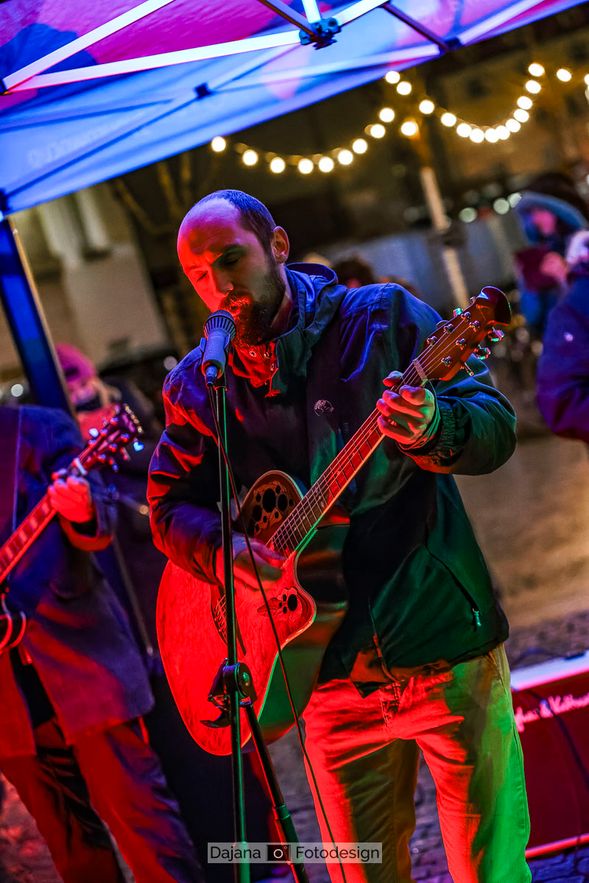 The Forking Roads vorm Café brandmarken Jena beim Muweika 2024