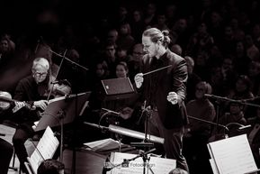 Philharmonie trifft Pop - Maximilian Lörzer vom Psycho-Chor Jena