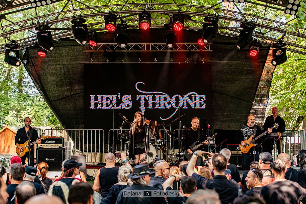 Hel´s Throne live beim Stella Nomine Festival am 18.8.2023.