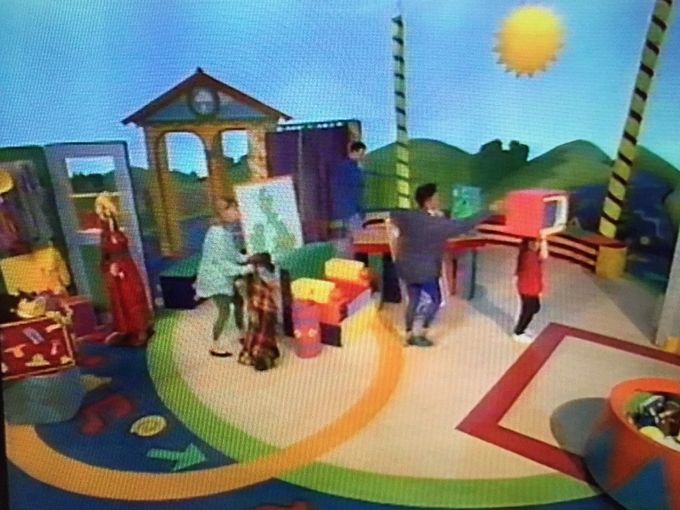 A screen grab showing 'setting up for the story' - about Weather in this case.